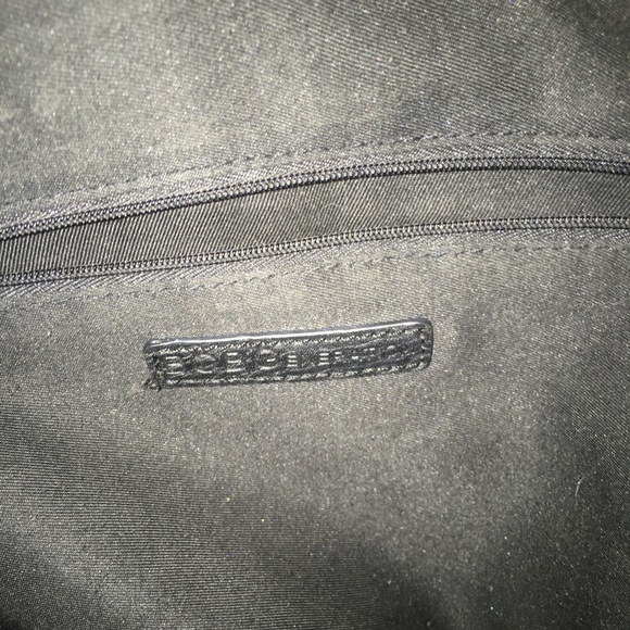 BCBG bucket purse - Picture 5 of 6